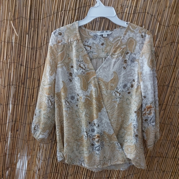 Counterparts Blouse size small - Picture 6 of 9